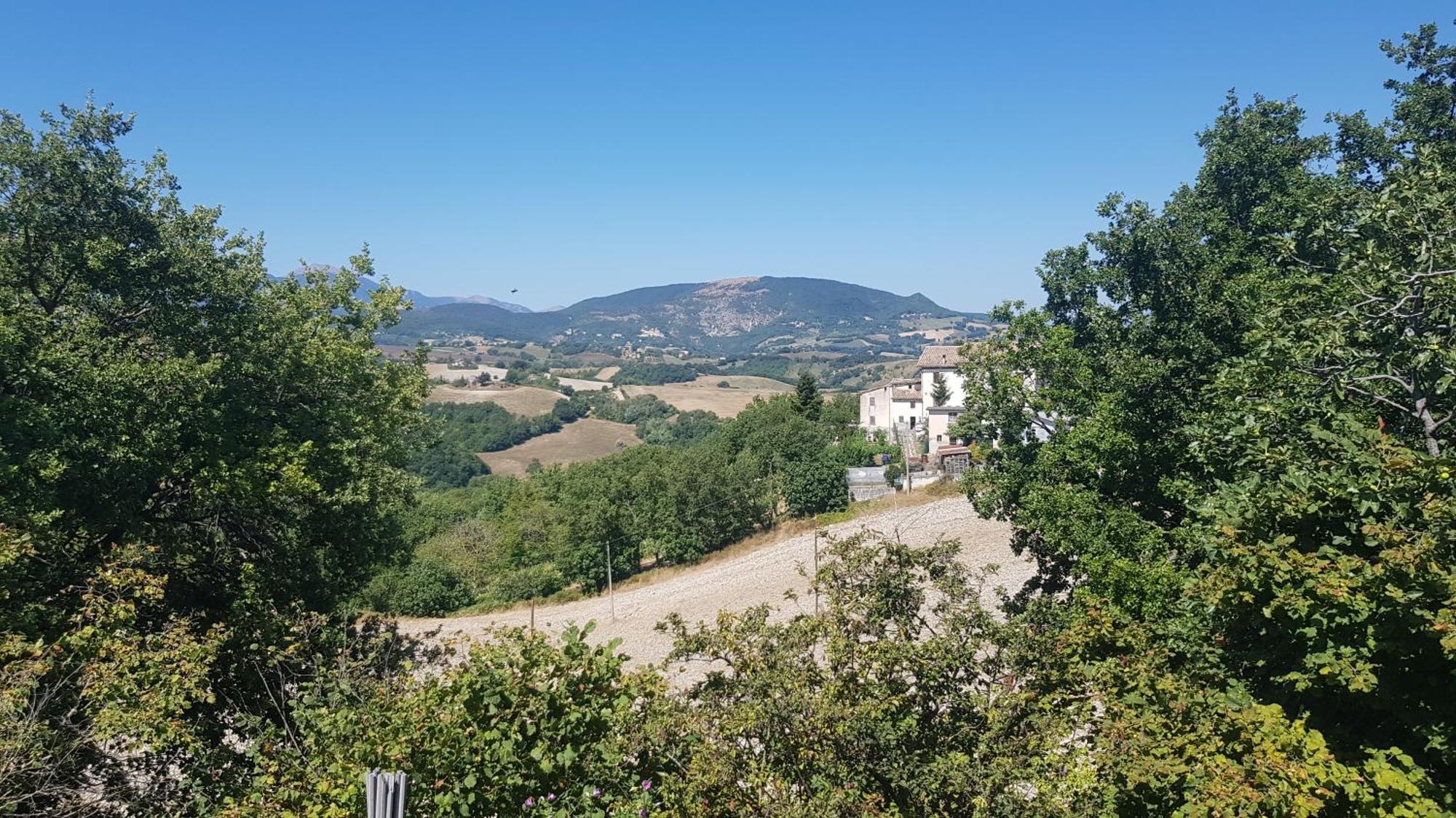 Villa Due Tigli Arcevia Esterno foto
